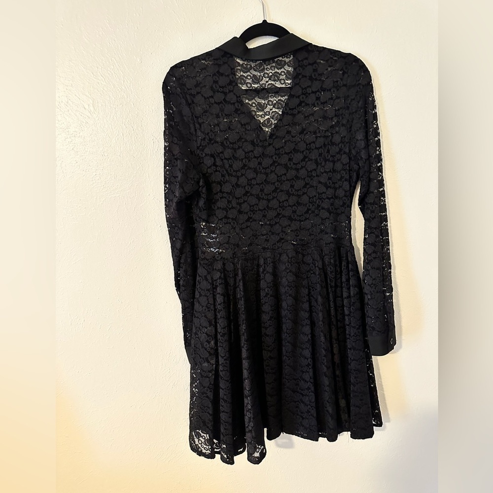 🌟SALE🌟 Black lace dress​​​​​ - Picture 8 of 8